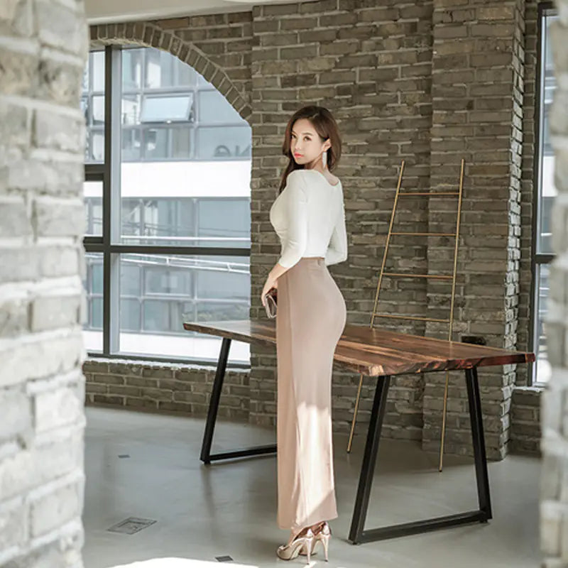 Bodycon Midi Dress with Fitted Silhouette